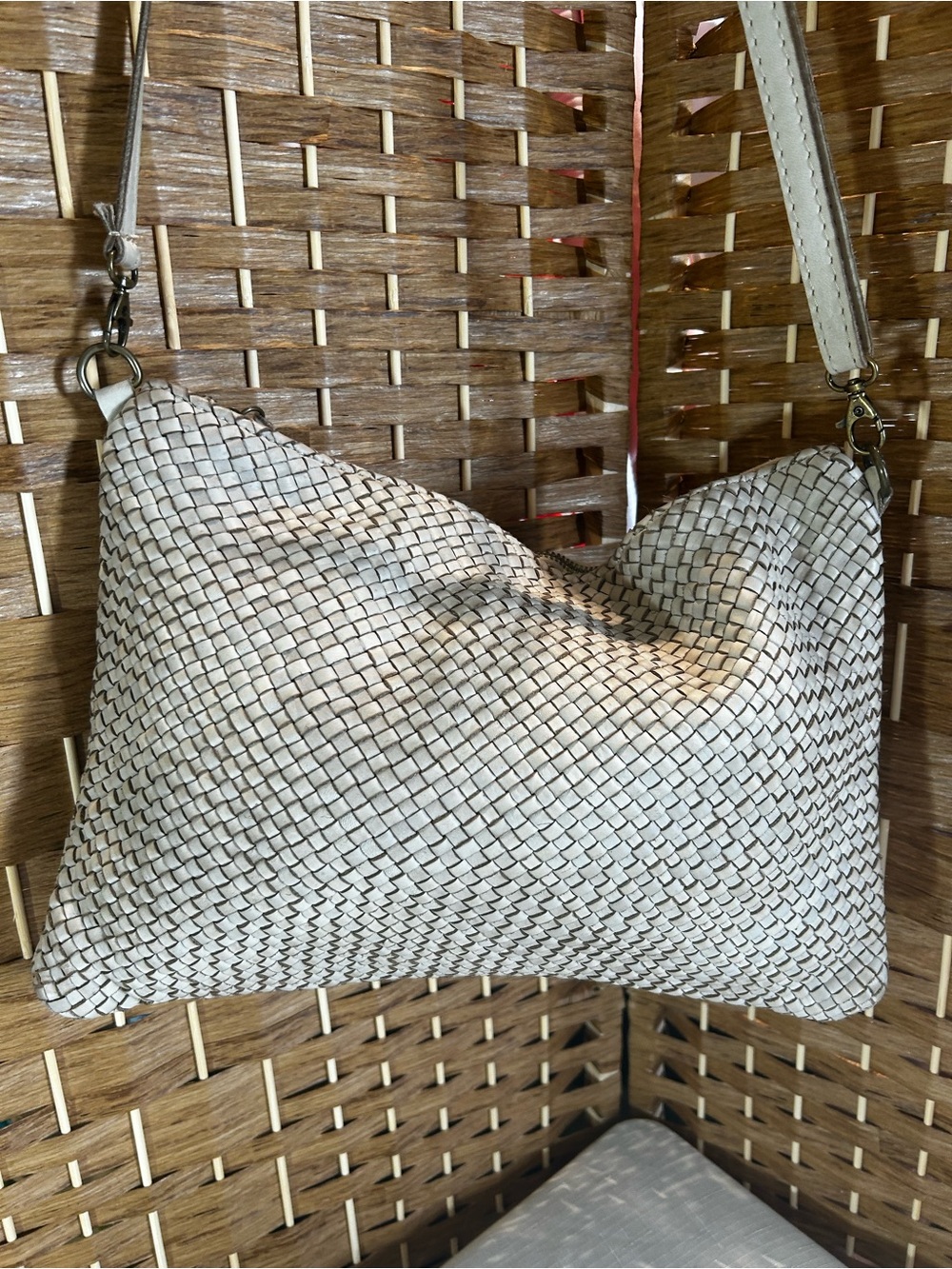 Vera Pelle Woven Leather Crossbody Bag Made Italy Taupe Boho Slouch Purse
